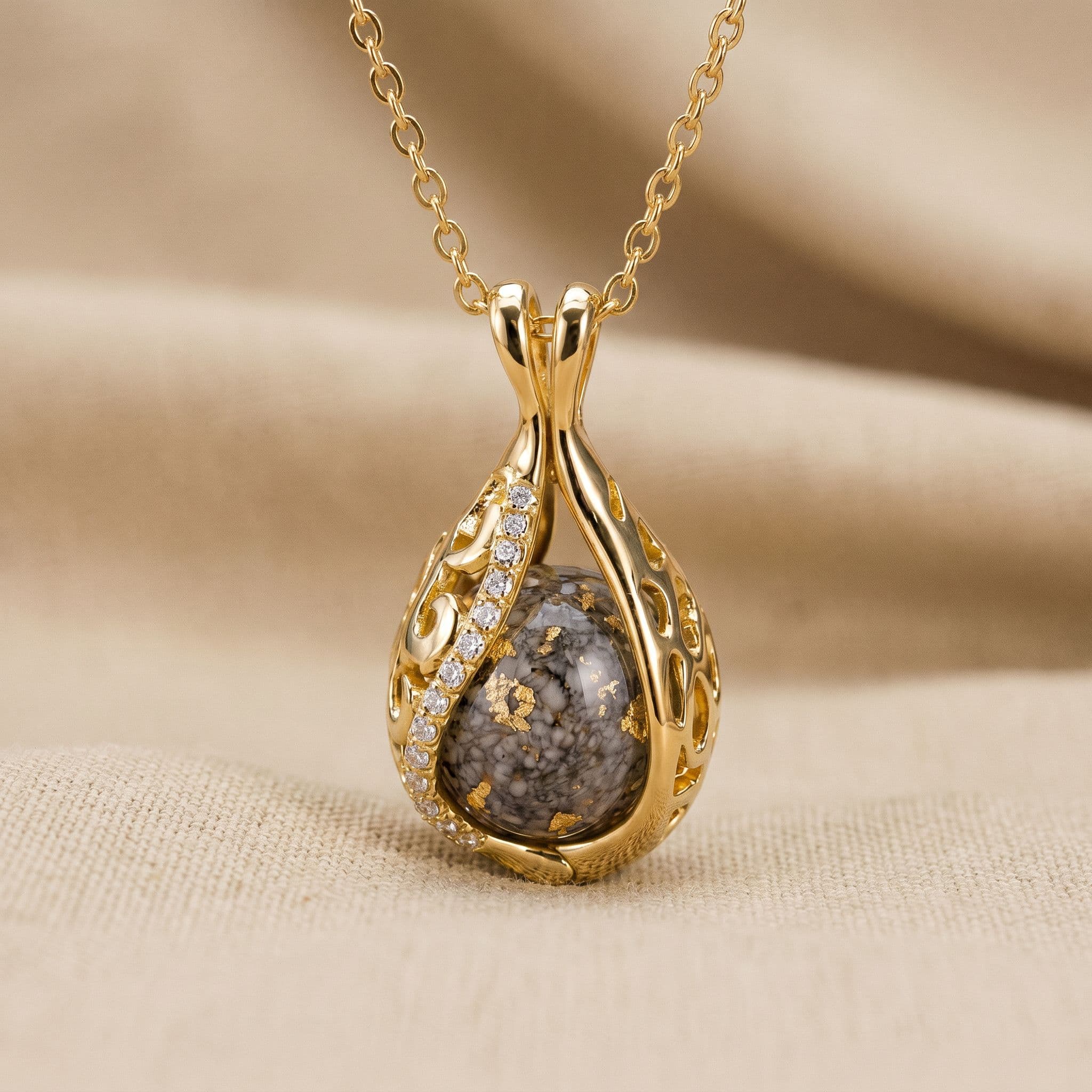 Teardrop Halskette mit Asche (14K Gold)