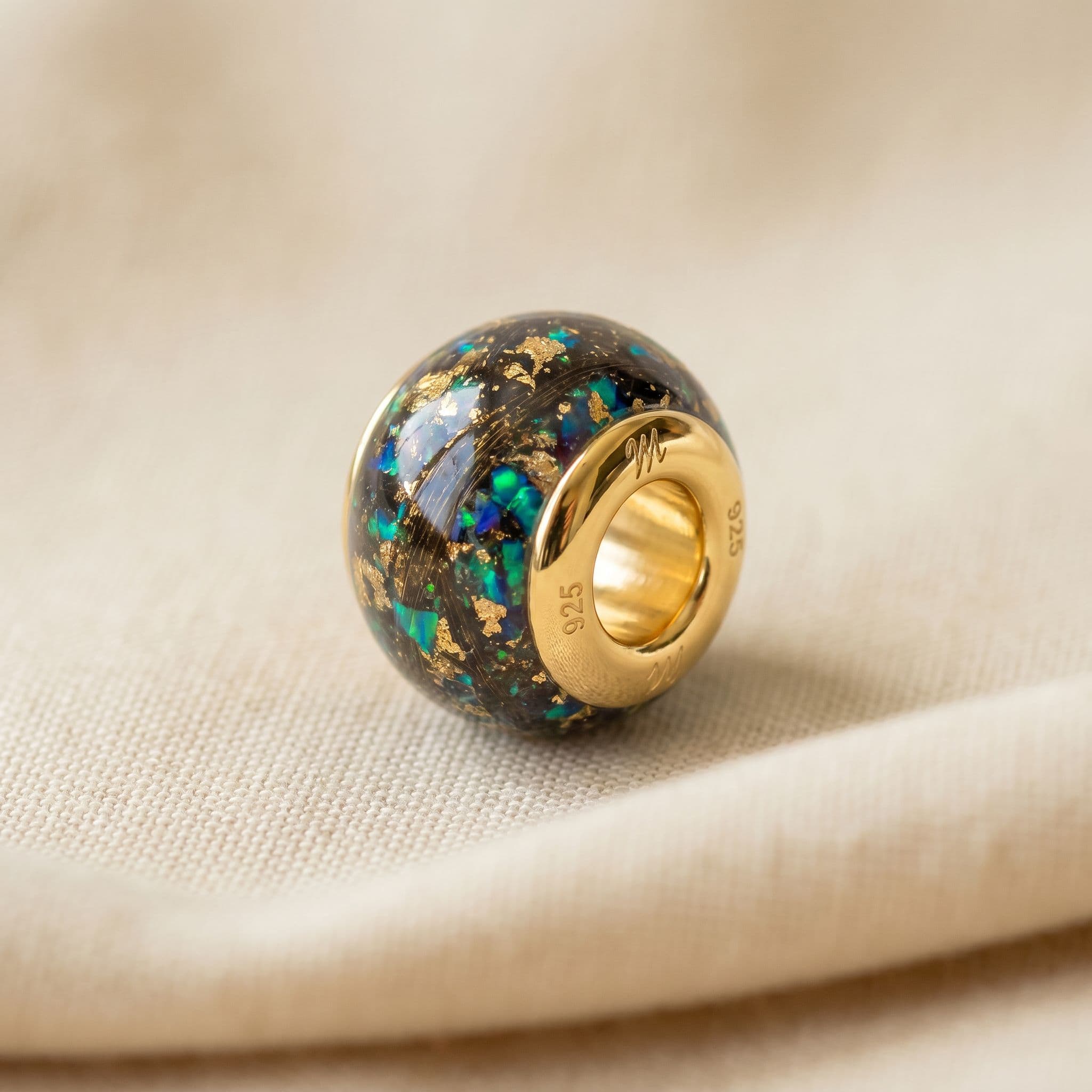 Pandora Charm mit Haar