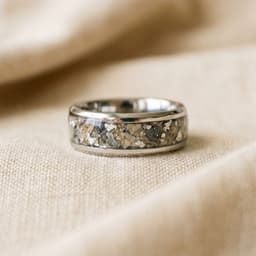 Universe Band Ring mit Asche