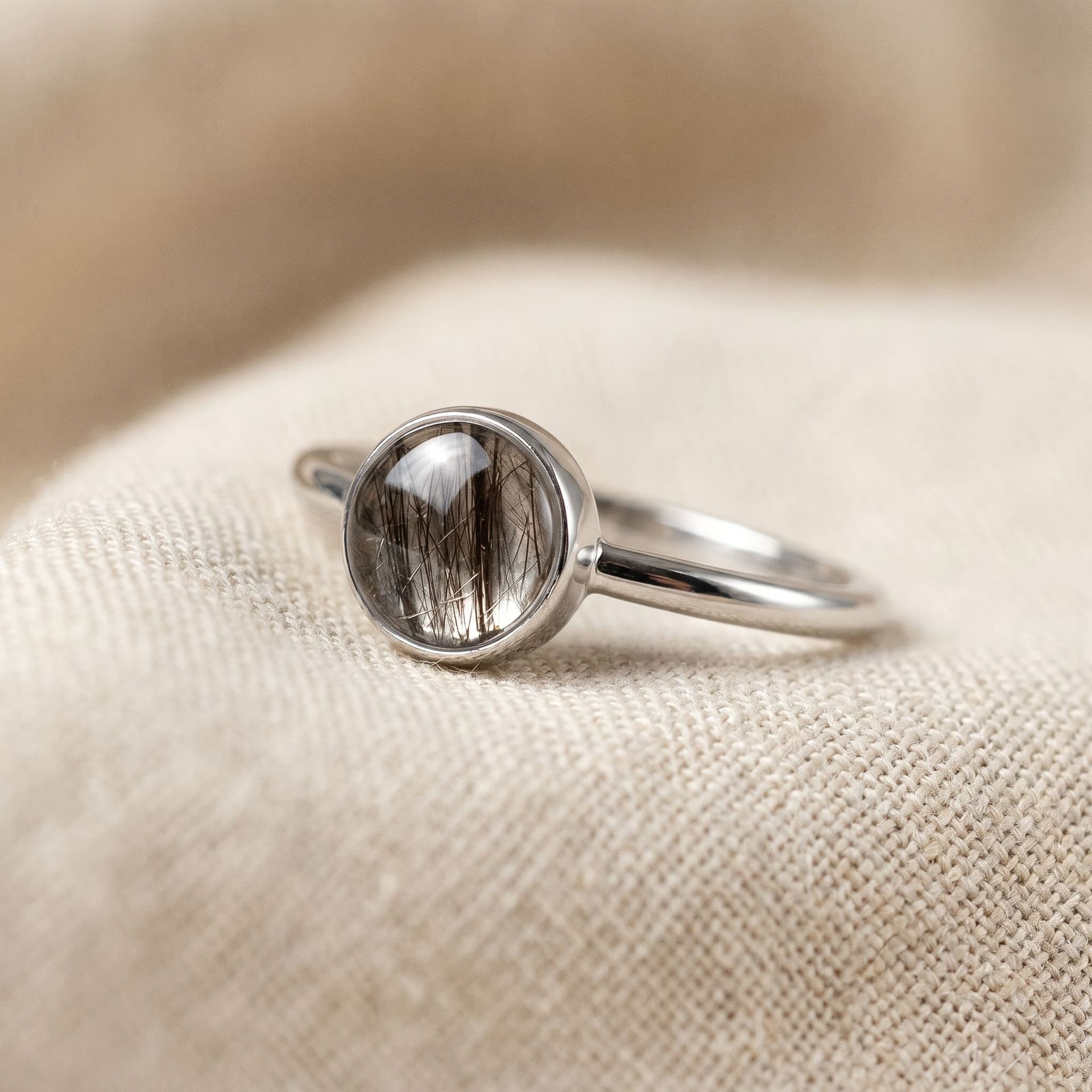 Circle of Life Ring with Pet Fur - close-up detail view