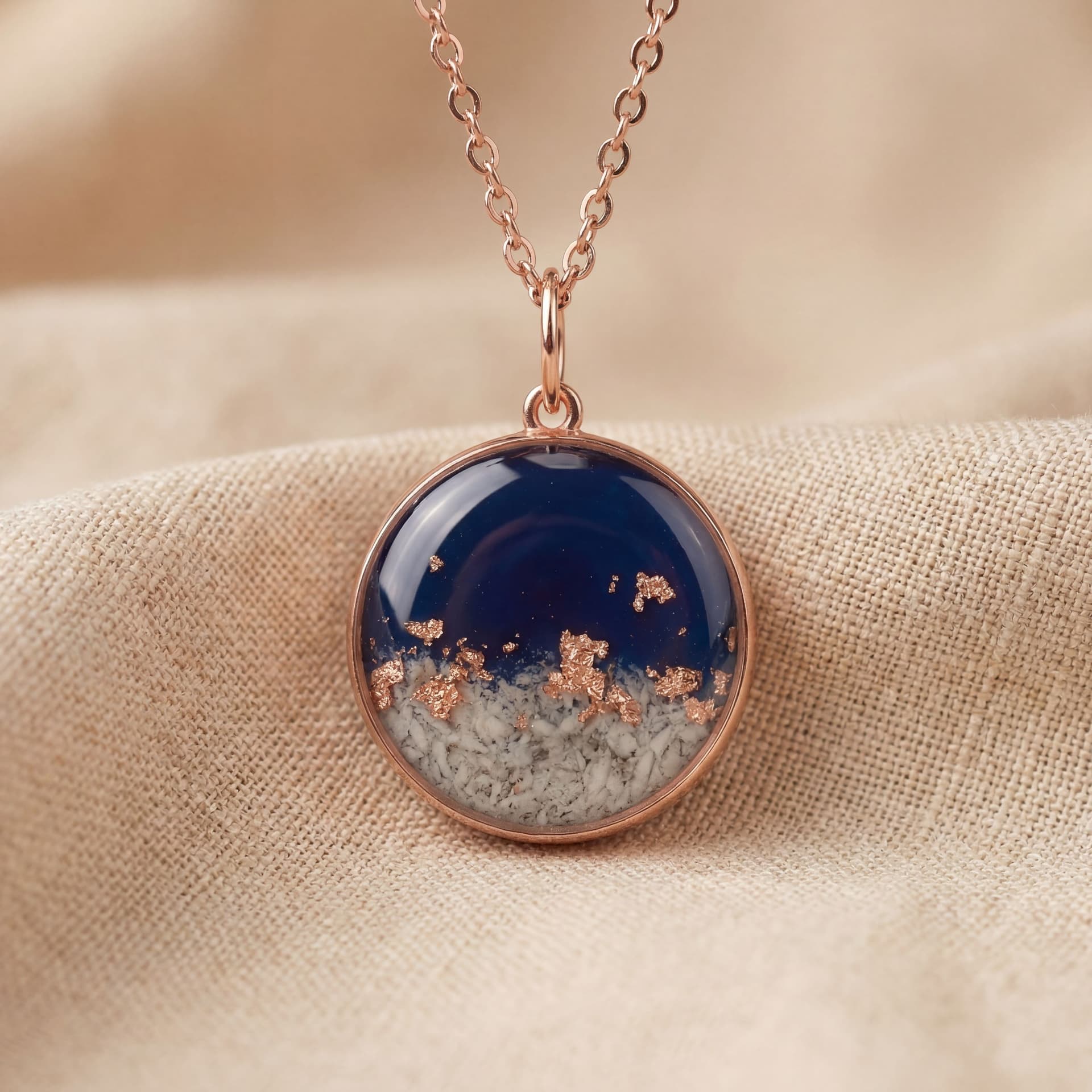 Circle of Life Pendant with Ashes, Night Edition (18 mm) - close-up detail view, third angle