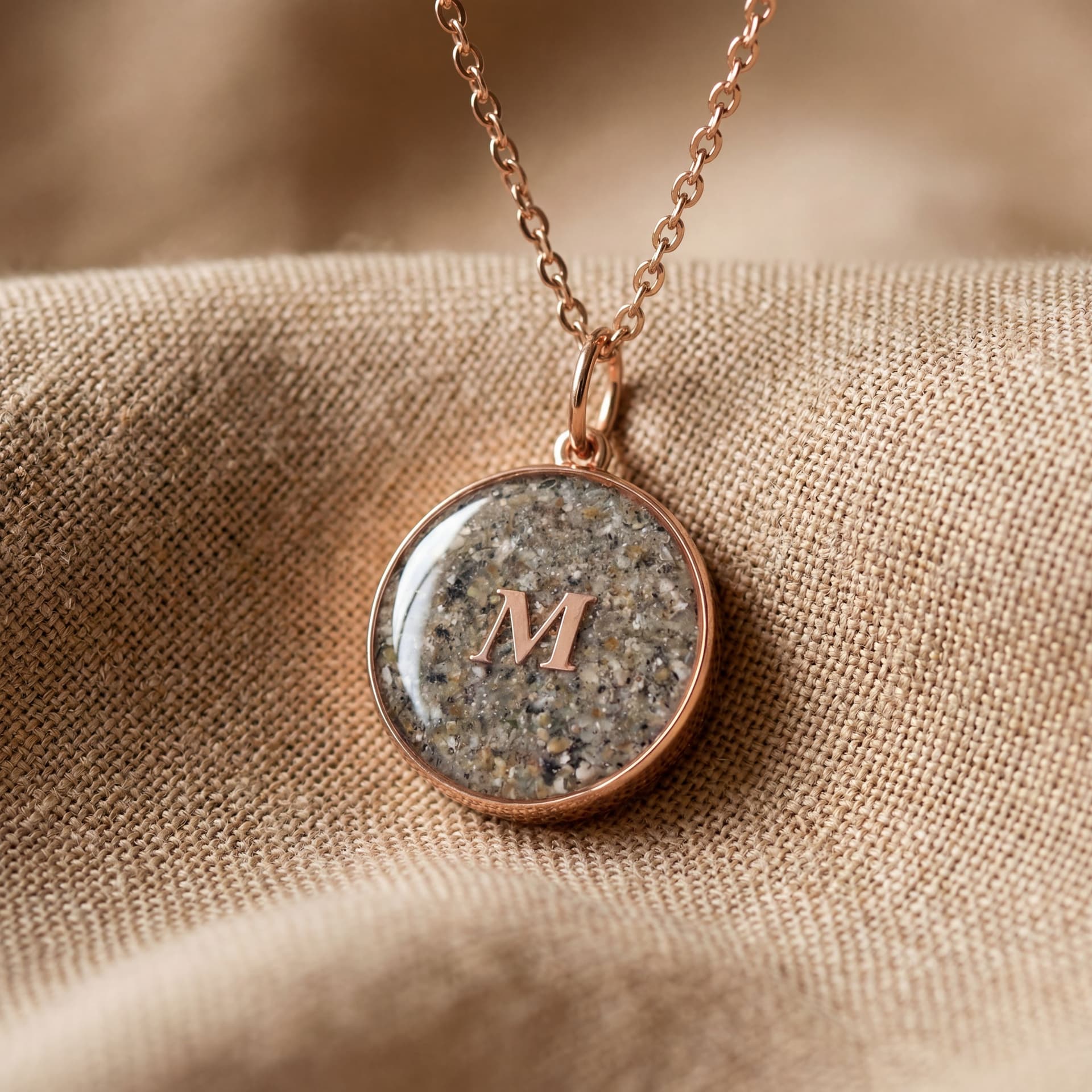 Circle of Life Pendant with Ashes (18 mm) - close-up detail view, third angle