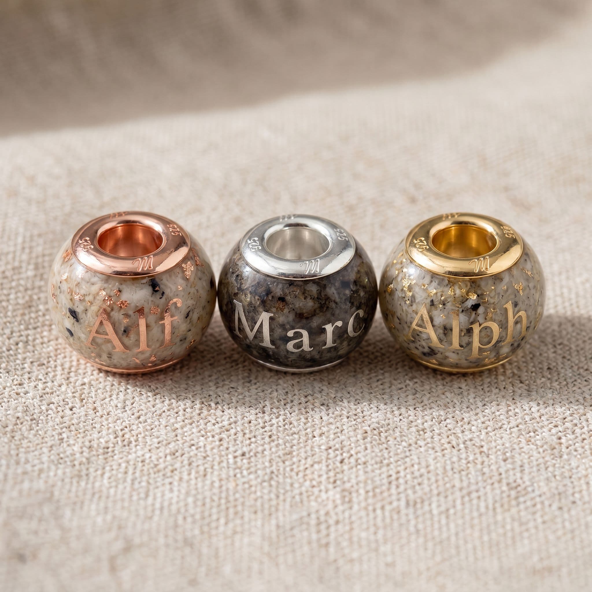 Pandora Charm mit Asche und Tiernamen