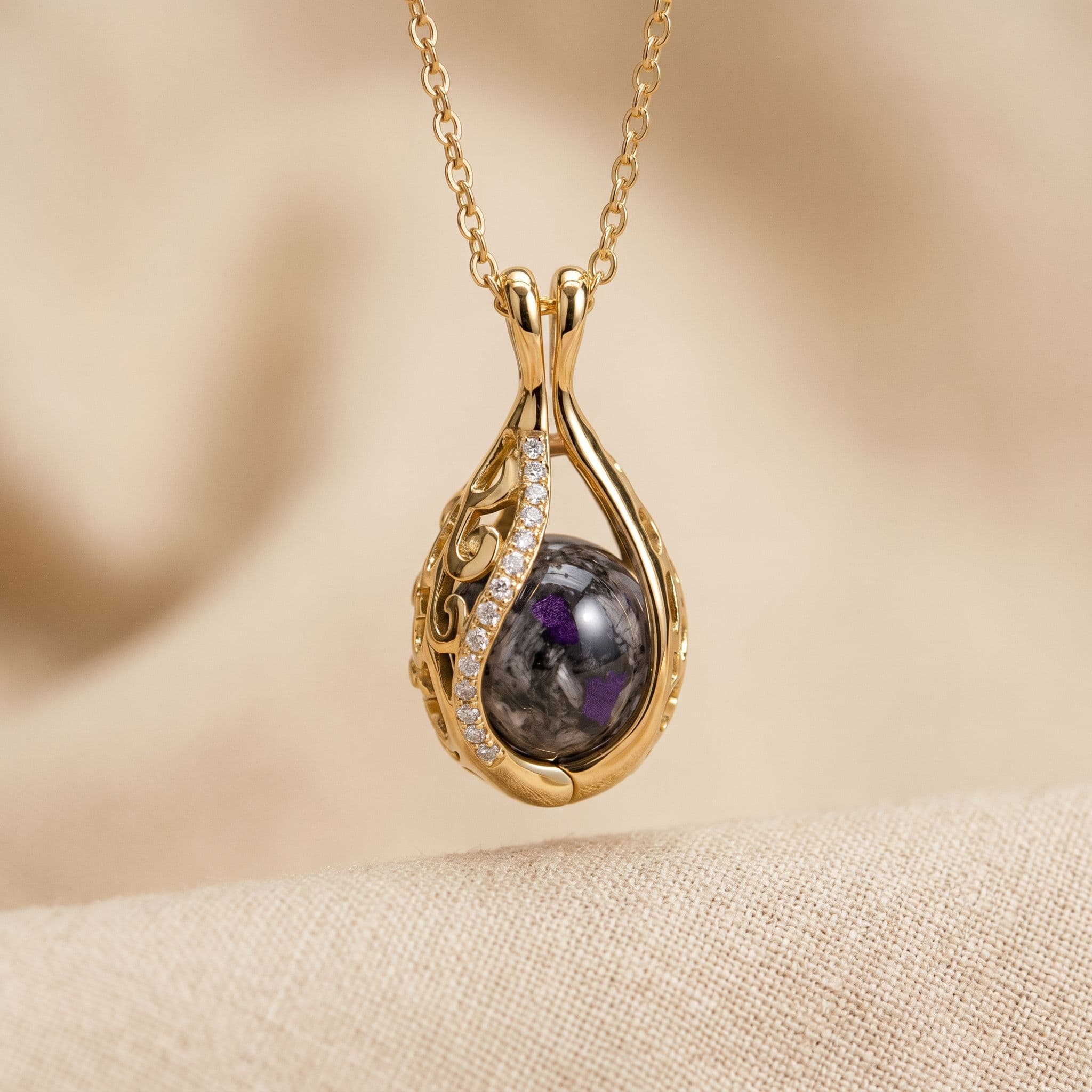 Teardrop Halskette mit Asche (14K Gold)