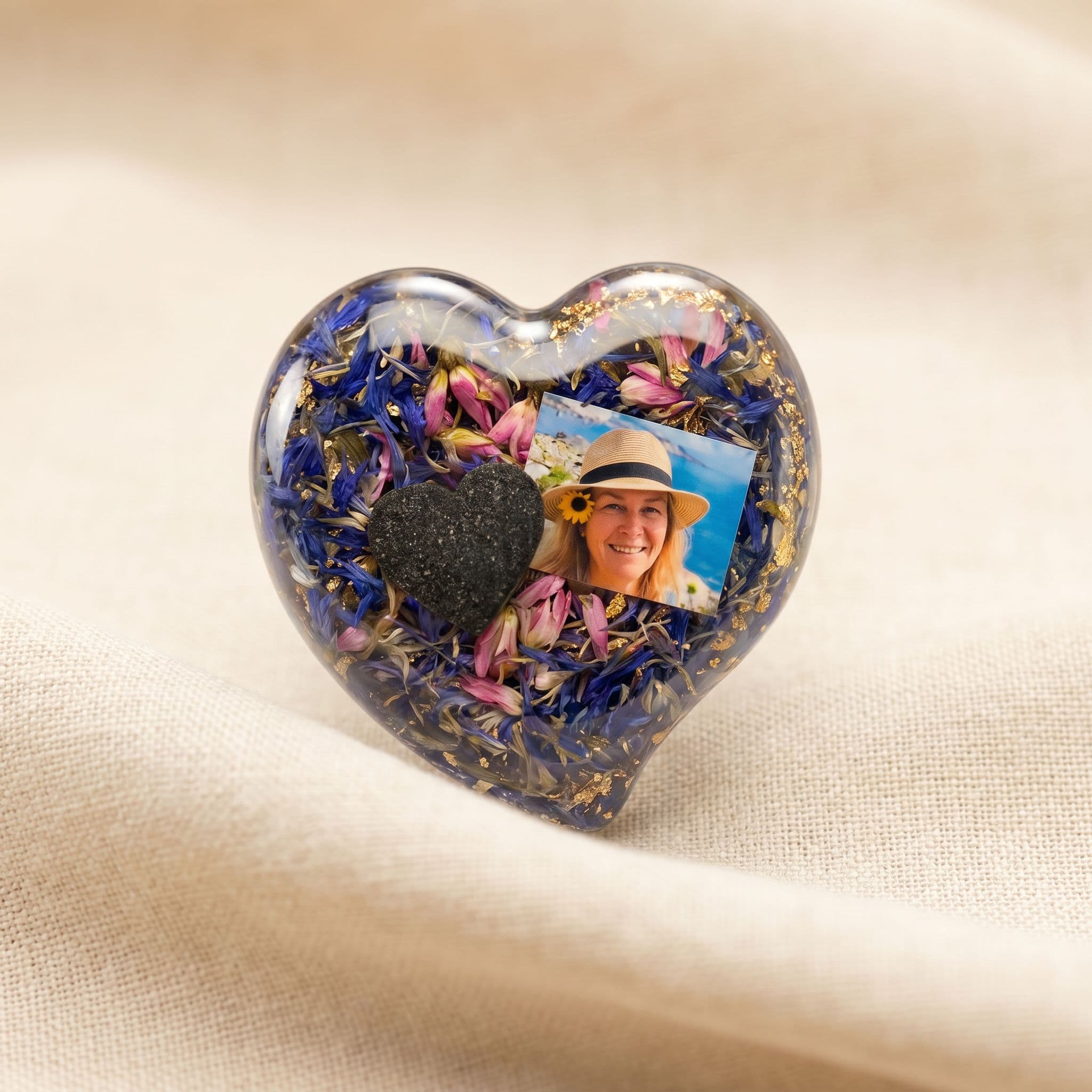 Heart Memory Stone mit herzförmiger Asche