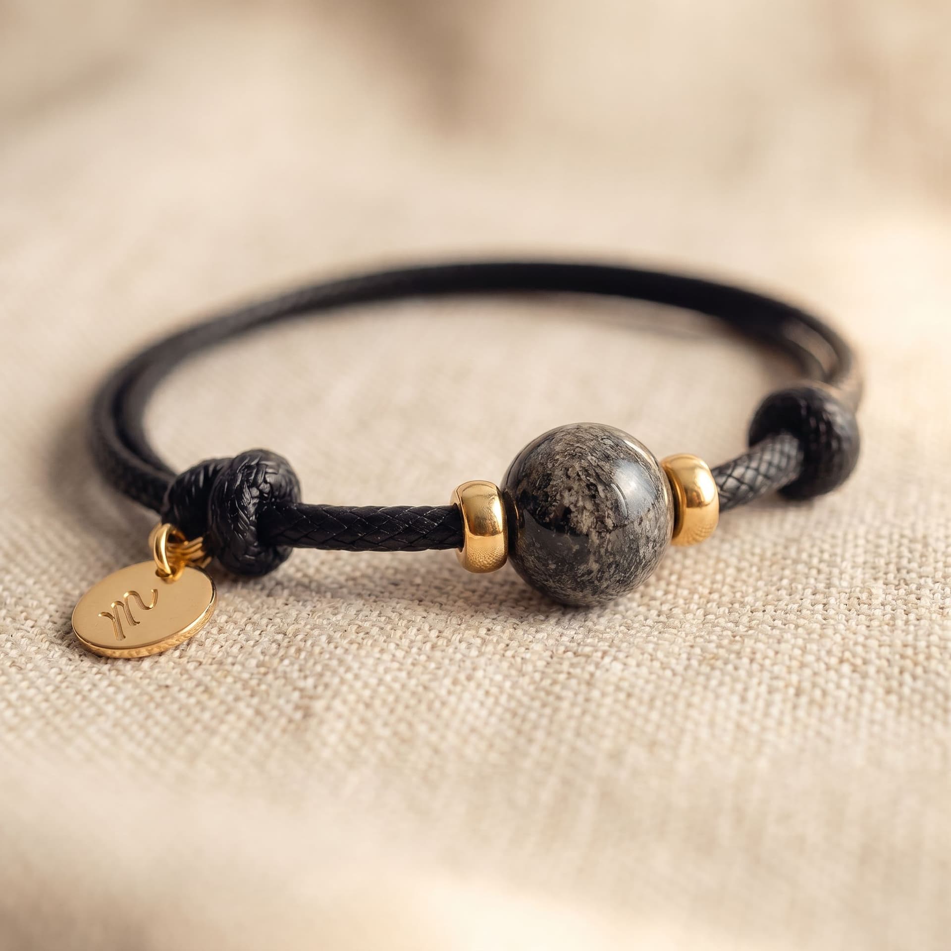 Unforgettable Pendant met As